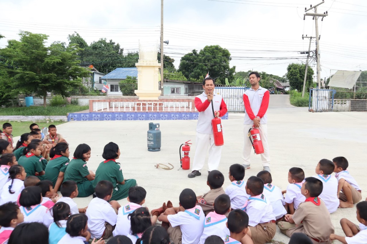 Basic fire fighting training at Canon Hi-Tech